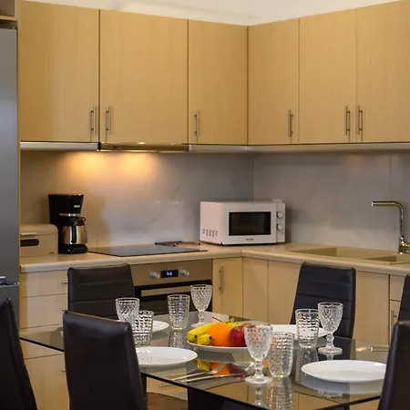 Antheon Ground Floor Apartment *